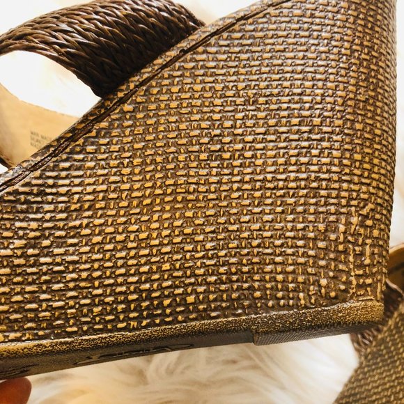 BOC Born Concept Brown Woven Wedge Sandals - Picture 8 of 10